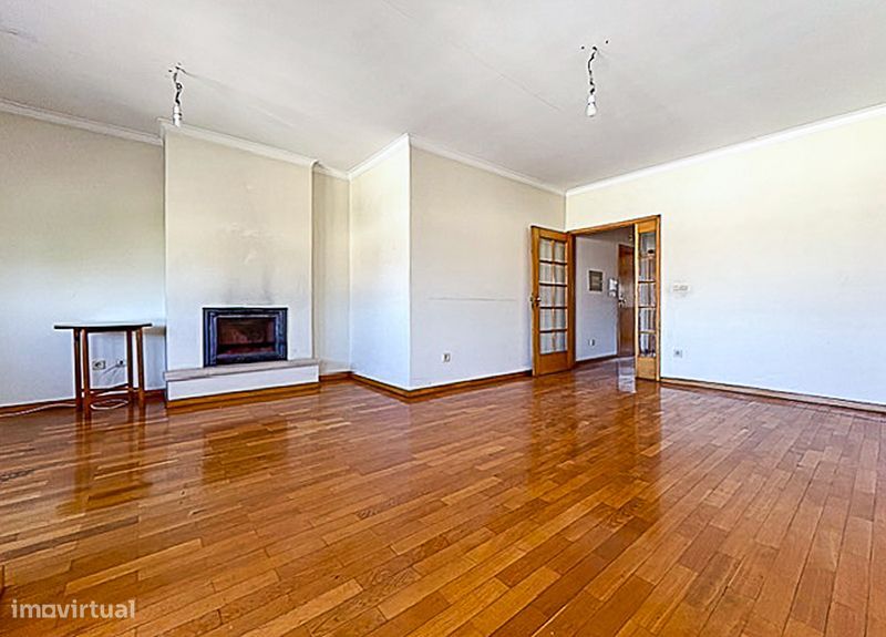 Apartamento T3 Bem Localizado no Centro de Avanca