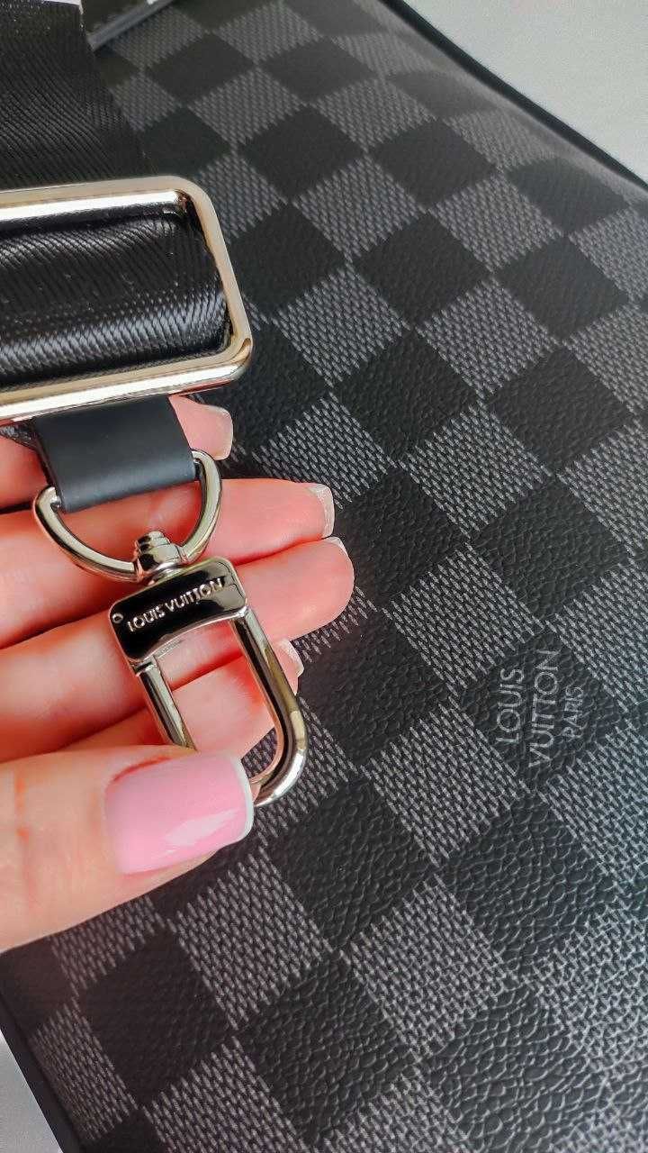 Чоловіча нагрудна сумка слінг слинг Louis Vuitton