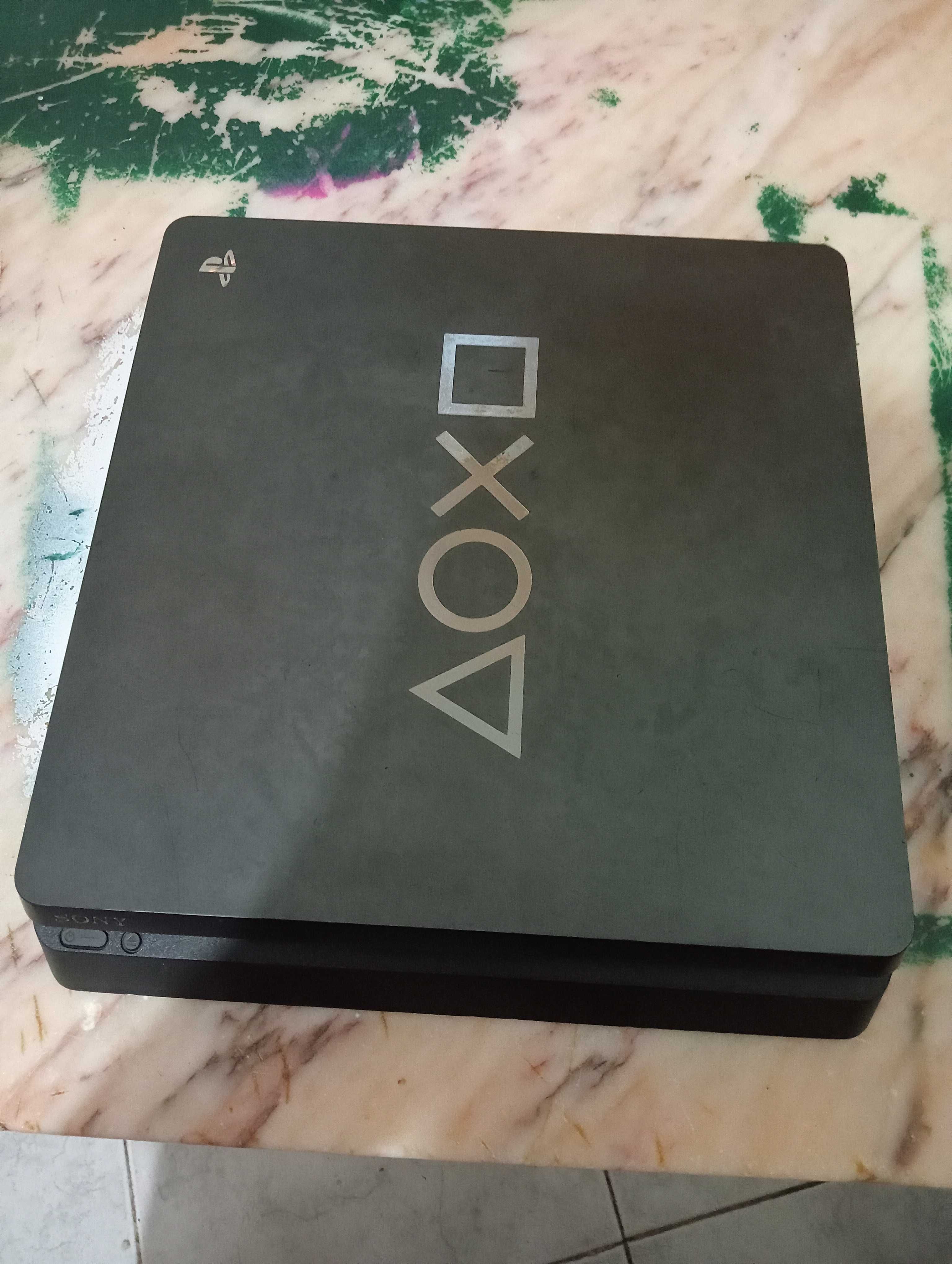 consola Playstation 4 slim