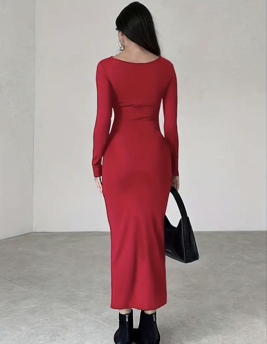 Сукня червоного кольору розмір (М-Л)