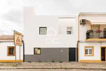 Moradia Unifamiliar T2+1 com quintal e garagem | Av. dos Salesianos