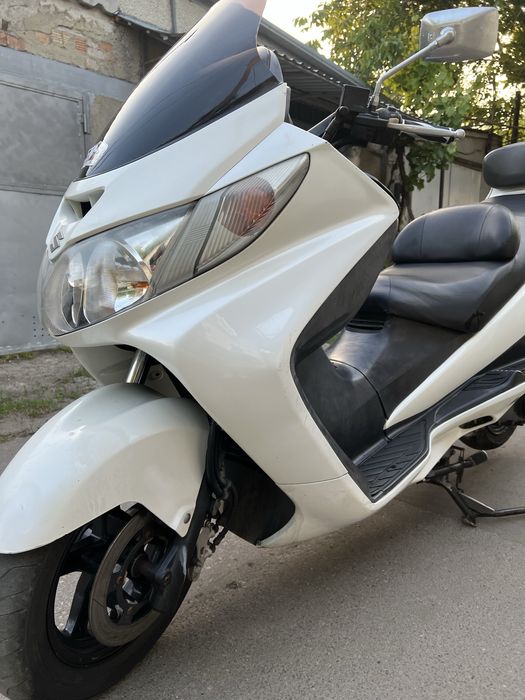 Макси скутер Suzuki Skywave 250сс