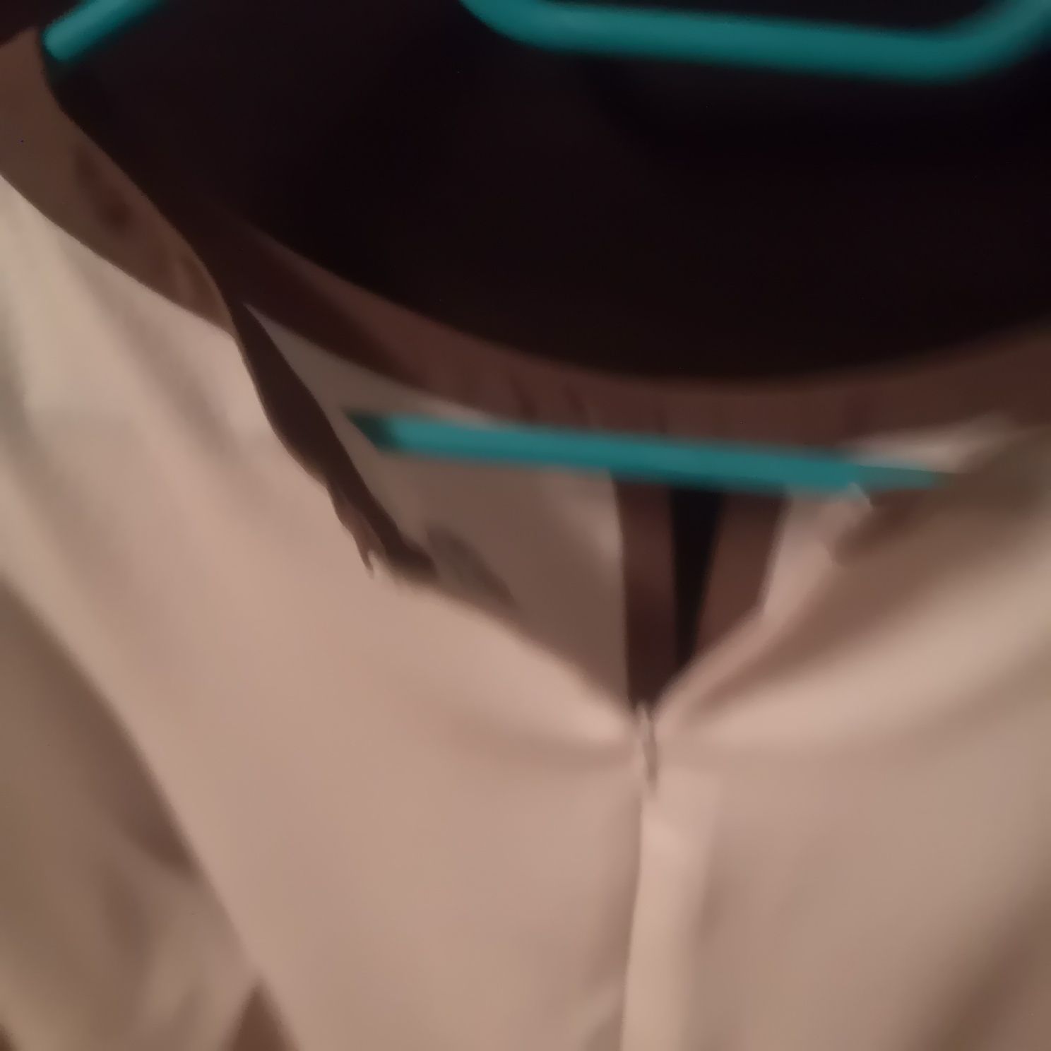 Bluzka wizytowa koloru białego
