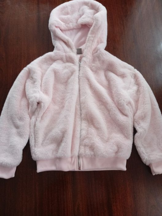 Курточка на дівчинку.