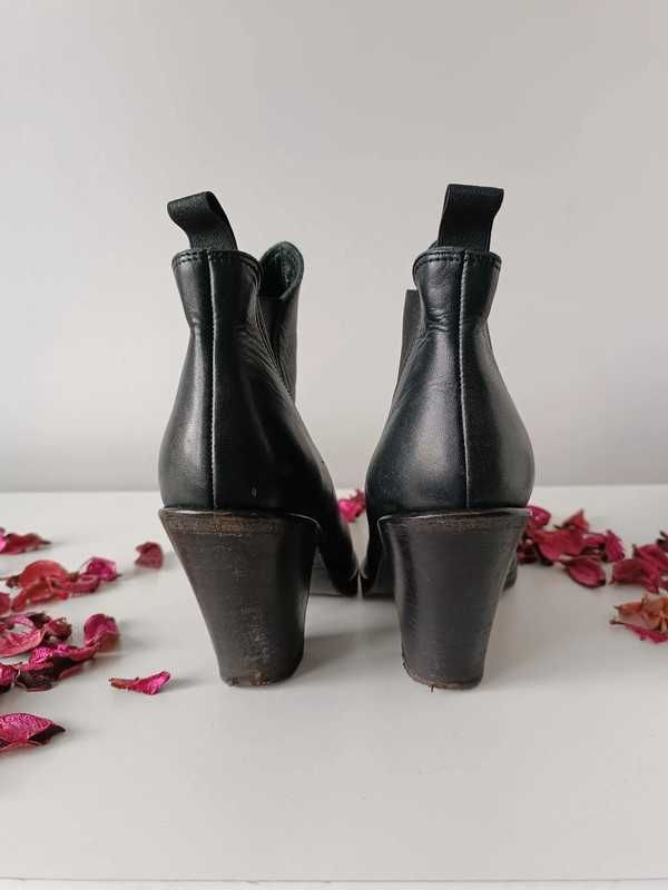 Oryginalne skórzane buty damskie Acne