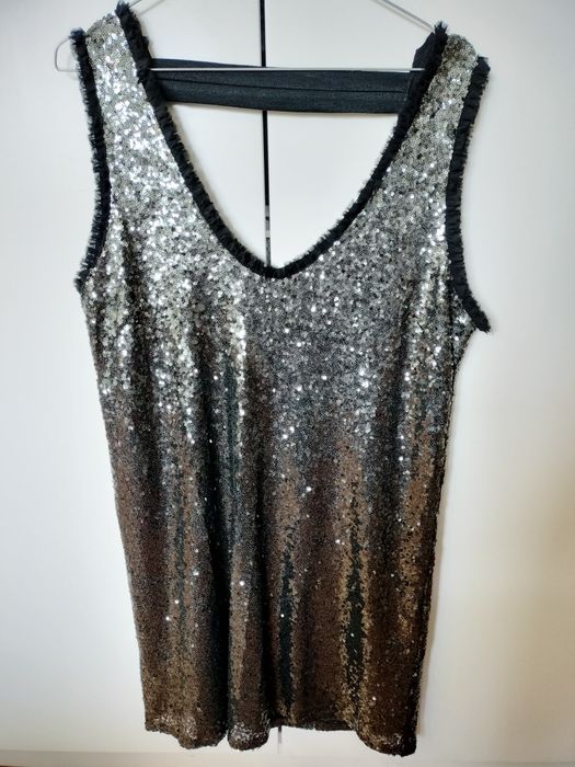 Vestido/ túnica com lantejoulas