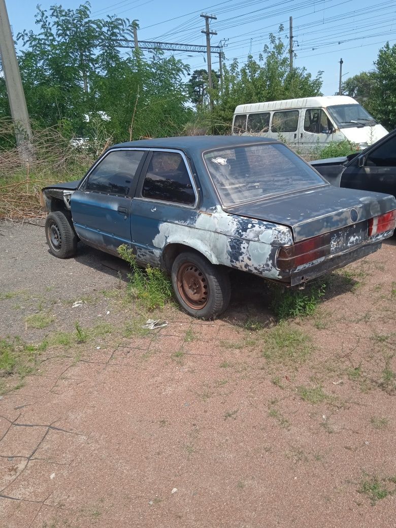 BMW е30 по техпаспорту