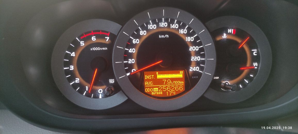 Toyota RAV4 2.2 4x4 | 2007 | Podgrz. szyba, fotele, klima 2-stref