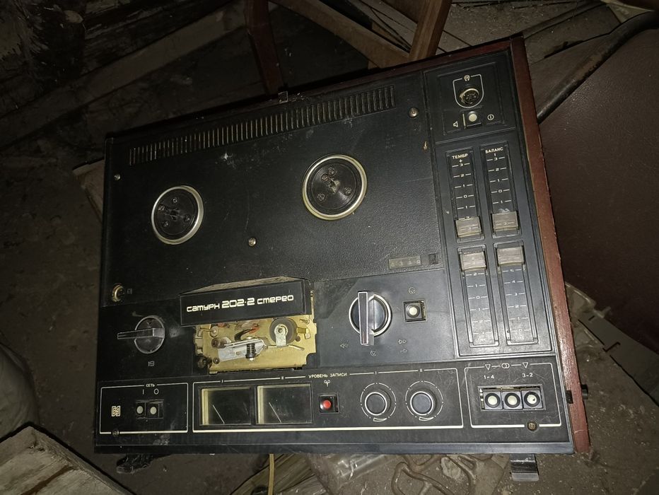 Продам, магнитофон САТУРН 202-2, телевизор Bravis, Романтика 202-2