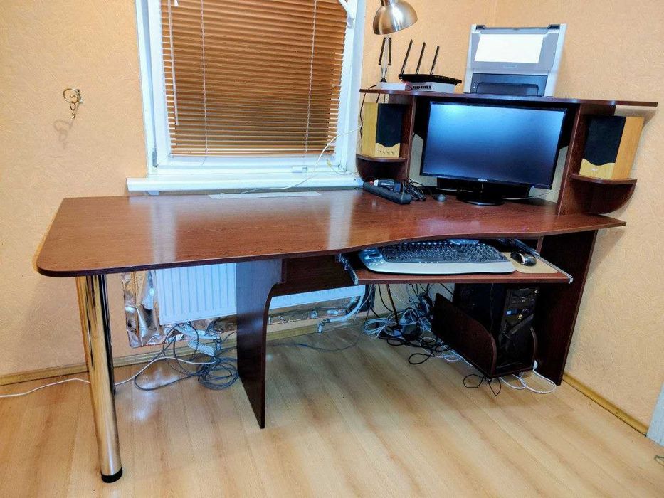 Продам комп’ютерний стіл 200*80 см Б/В