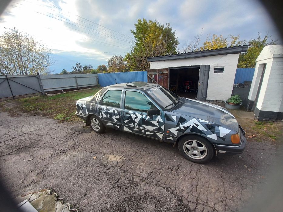 На обмін Форд Sierra