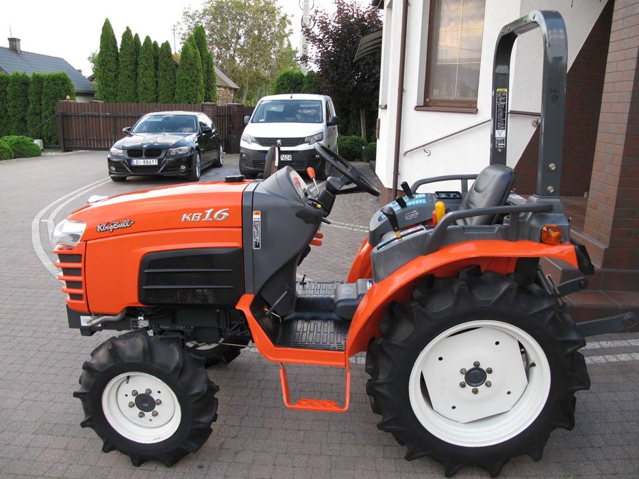 Mini Traktorek Kubota KB16 4X4 16KM Wspomaganie Rewers Mały Ogrodniczy