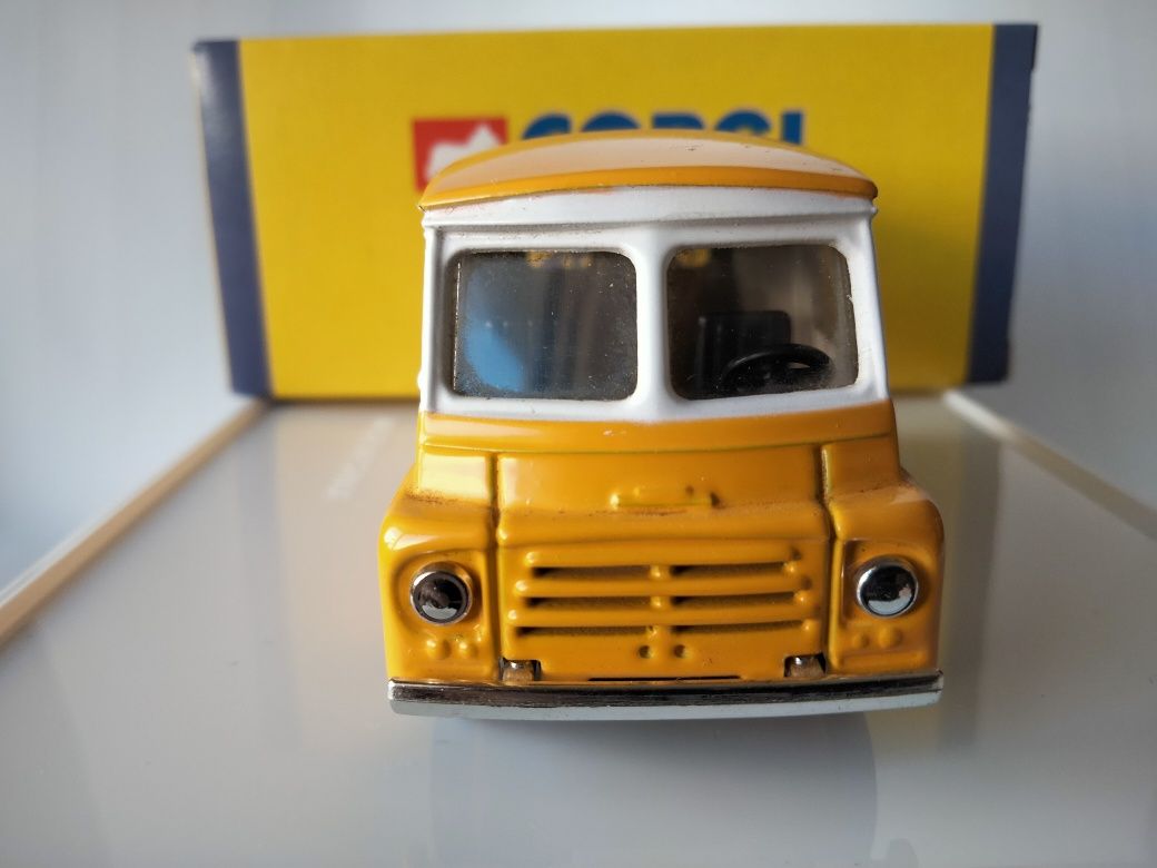 1/64 Morris LD 150 Van "Gallina Blanca" - 1959 (Corgi)