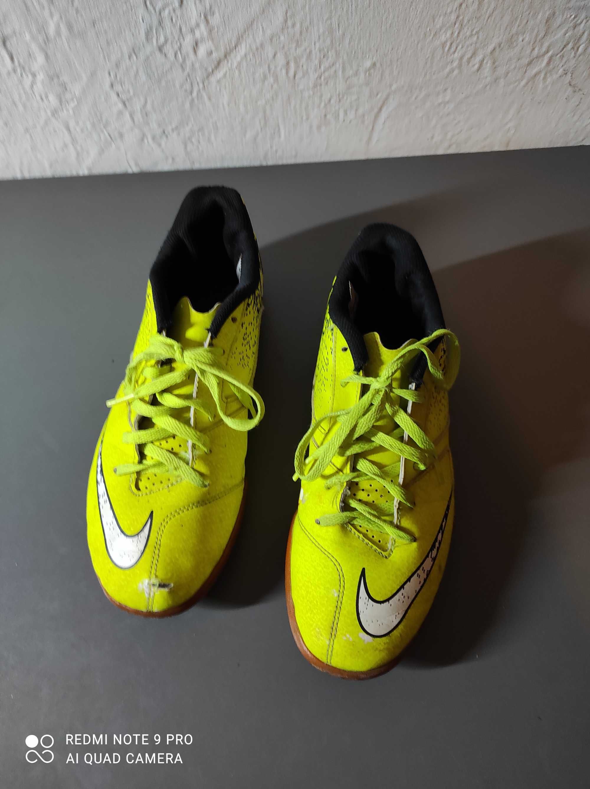 Halówki Nike bombax IC