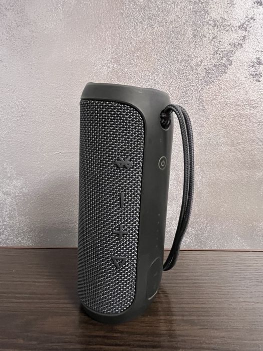 колонка JBL оригінал