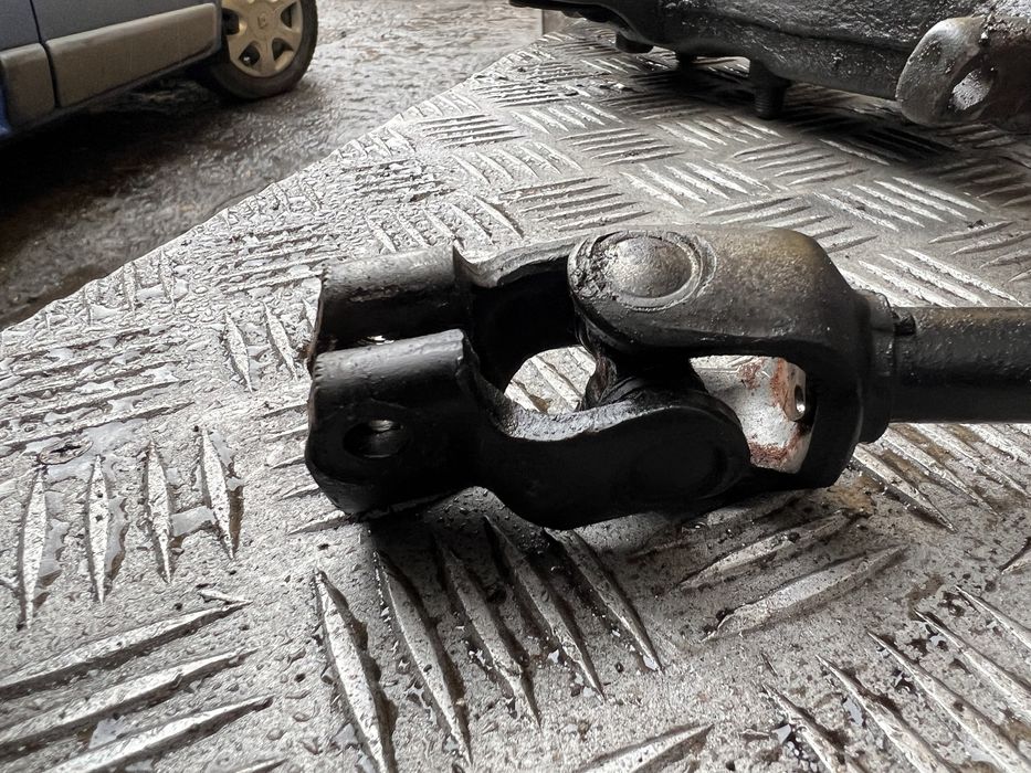 Рулевой карданчик Хюндай хг hyundai xg год 2000