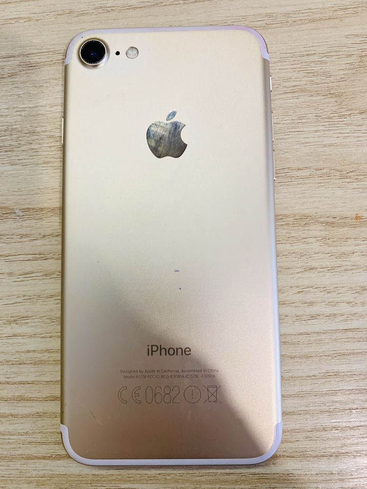 iPhone 7 32 gb gold