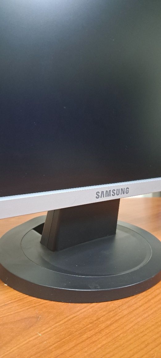 Монітор 19" Samsung 920NW широкоформатний