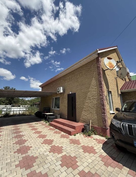 АН Сдается  2 эт. дом центр