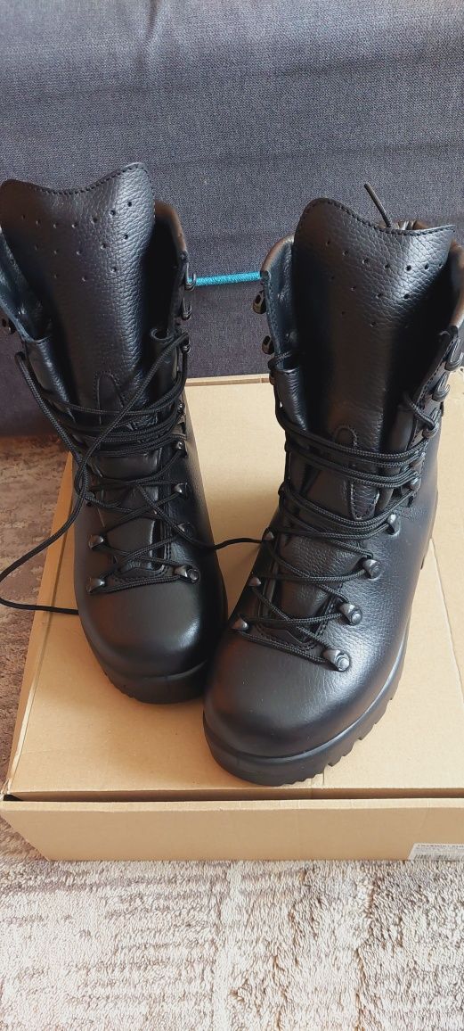 Buty wojskowe zimowe