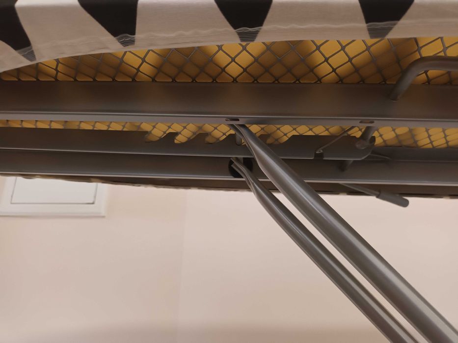 Deska do prasowania z uchwytem na żelazko. 5 ustawień wysokości 30zł