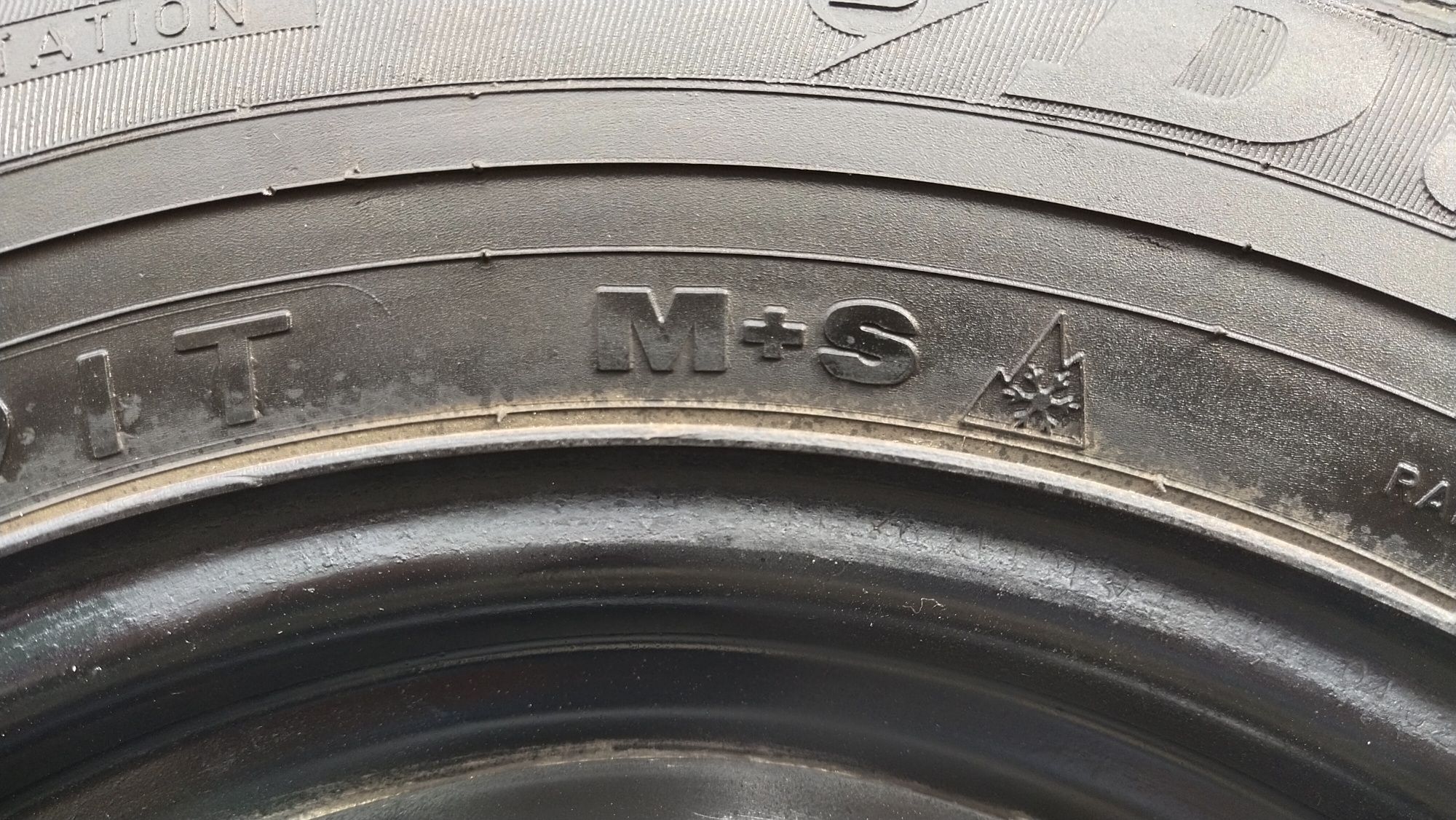 Продам 2 колеса R15 БУ