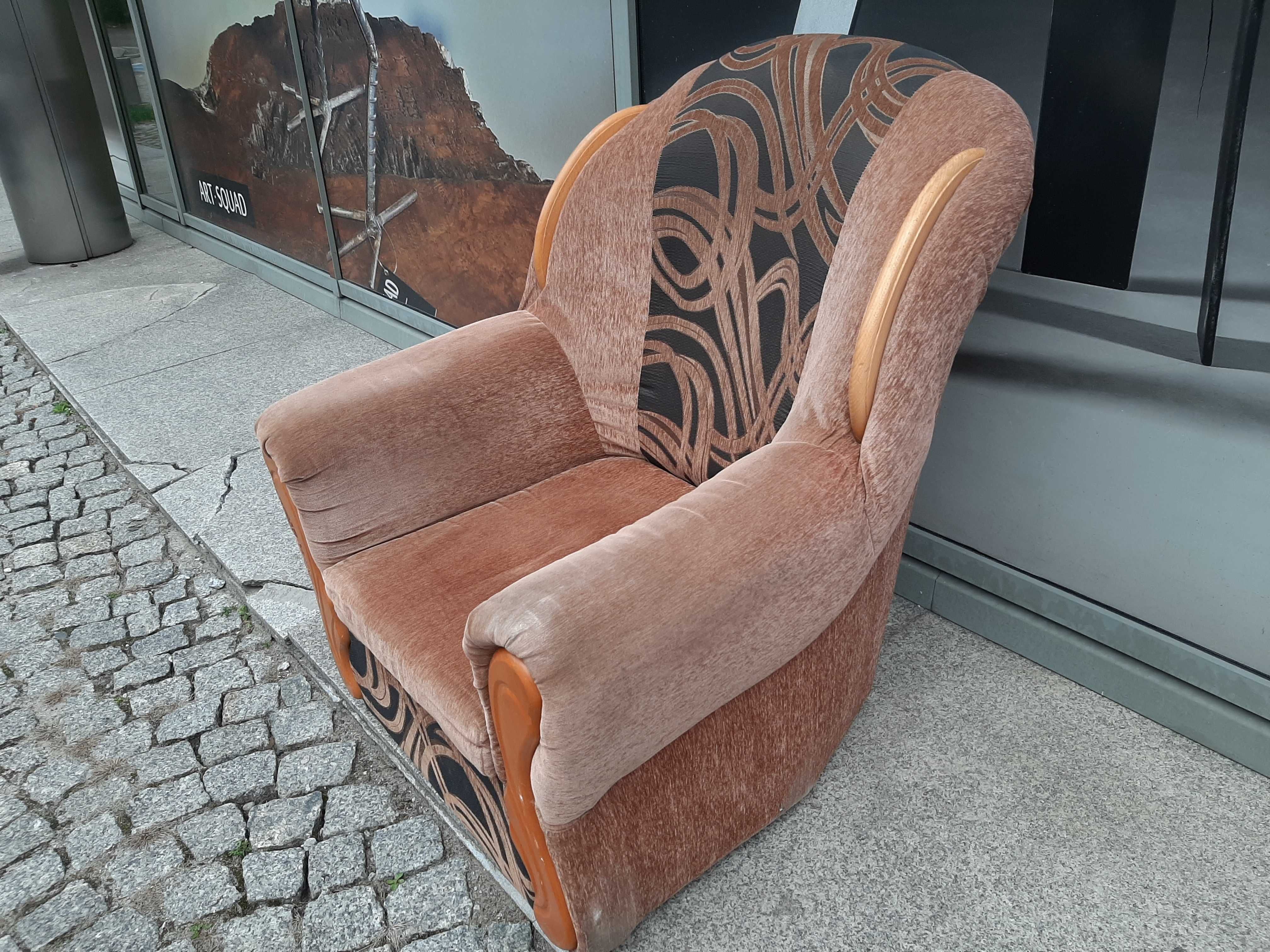 Fotel pokojowy salonu biura stylowy wygodny solidny ze schowkiem