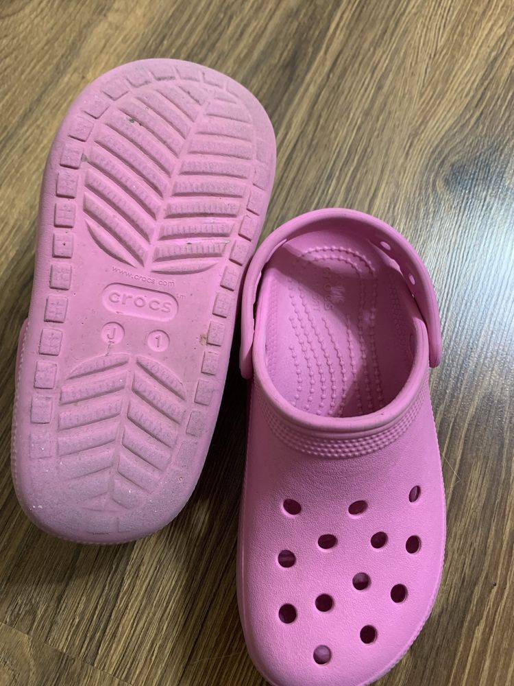 Продам Crocs  крокси дитячі сандалі