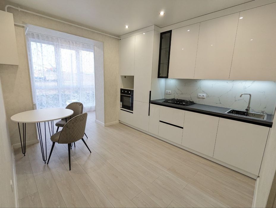 Продам 1 кім кв ЖК Щасливе