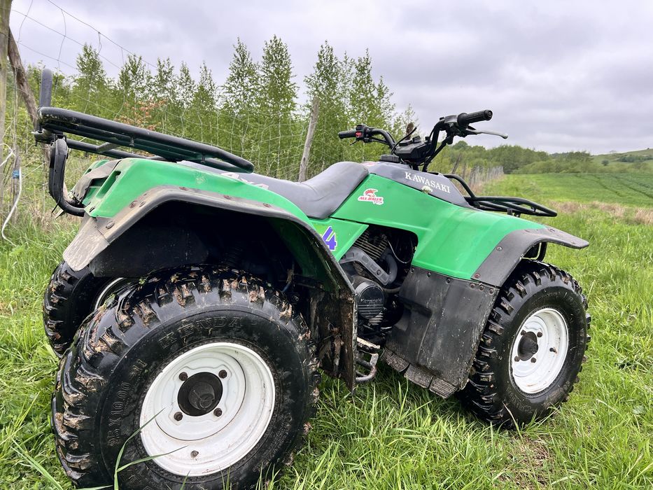 Quad 4x4 Kawasaki KLF 300