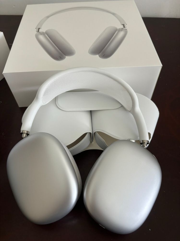 Air Pods Retro Max 2024