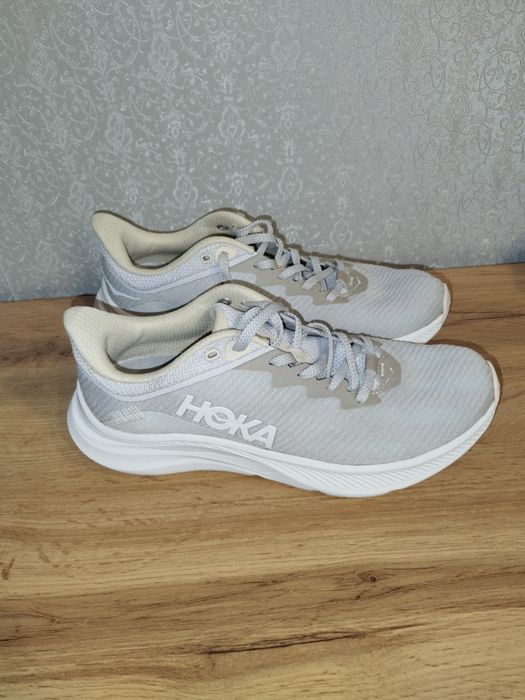 Продам Кросівки Hoka