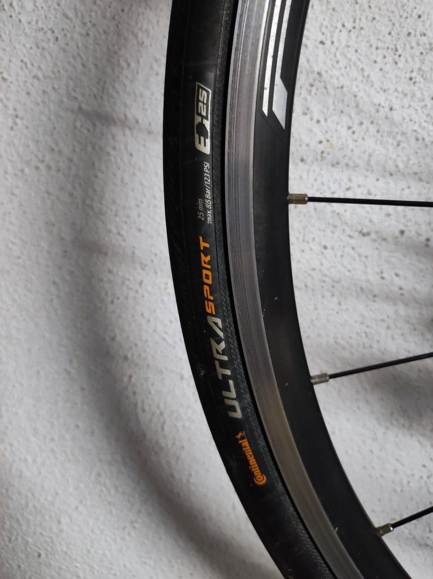 Jorbi Champion 6 Alu Shimano 105 (2×12)