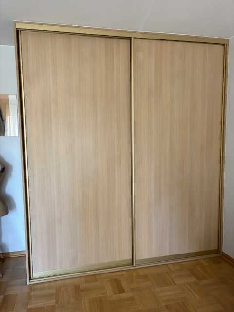 sprzedam piękną szafę typu komandor