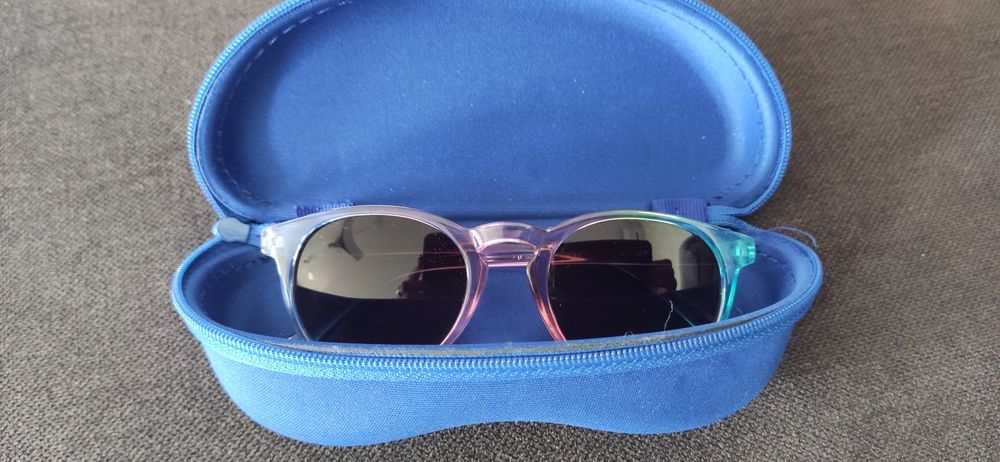 Etui na okulary, futerał na okulary, kolor niebieski