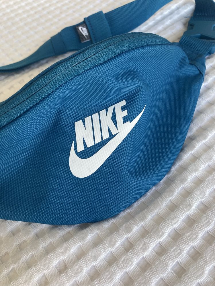 Nerka Nike Heritage