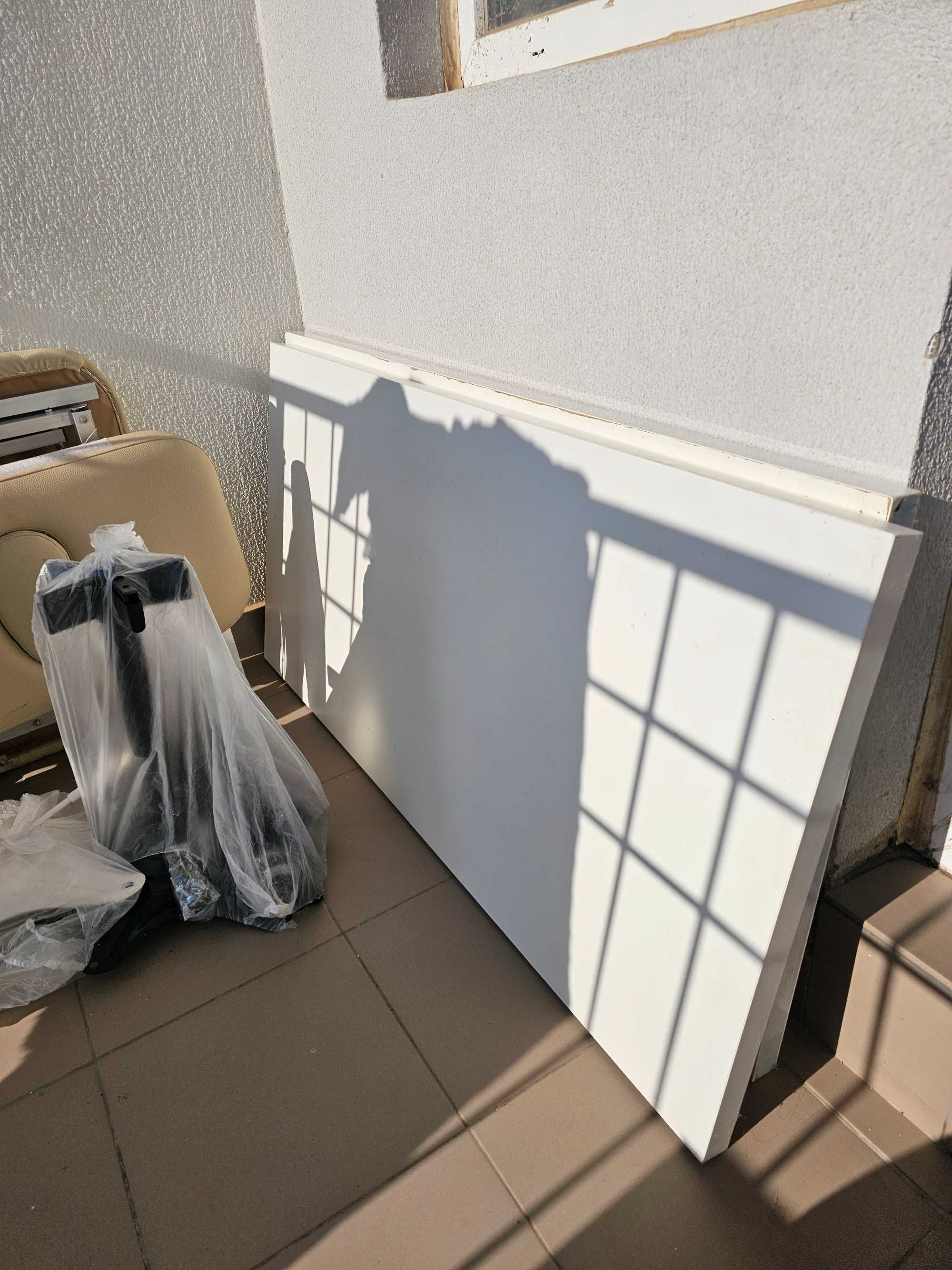 Продам кушетку,стулья Икея ,столы