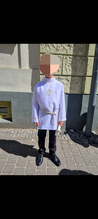 Sprzedam albę chłopięcą ze spodniami