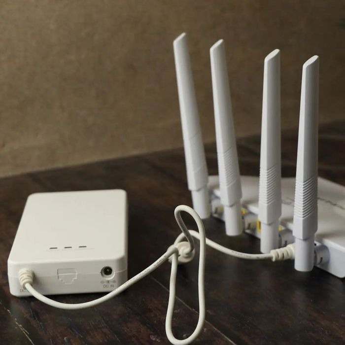 Адаптер резервного живлення для роутера 12в