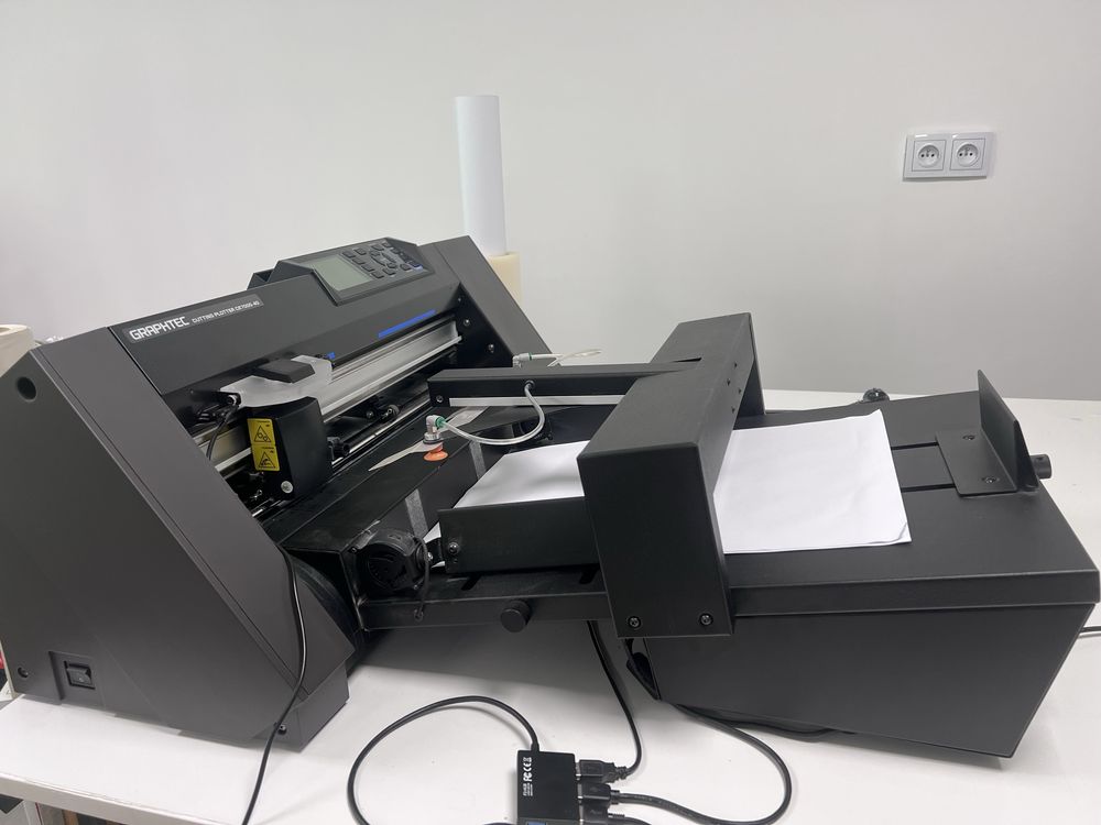 Ploter tnący Graphtec CE7000 wraz z F-MARK2, automatyczny wykrojnik