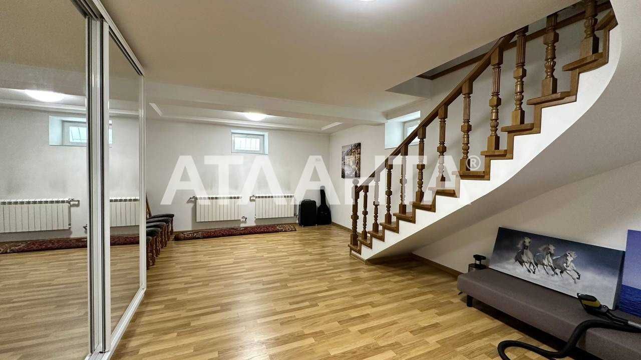 Шикарный дом на Фонтане в самом прекрасном районе.