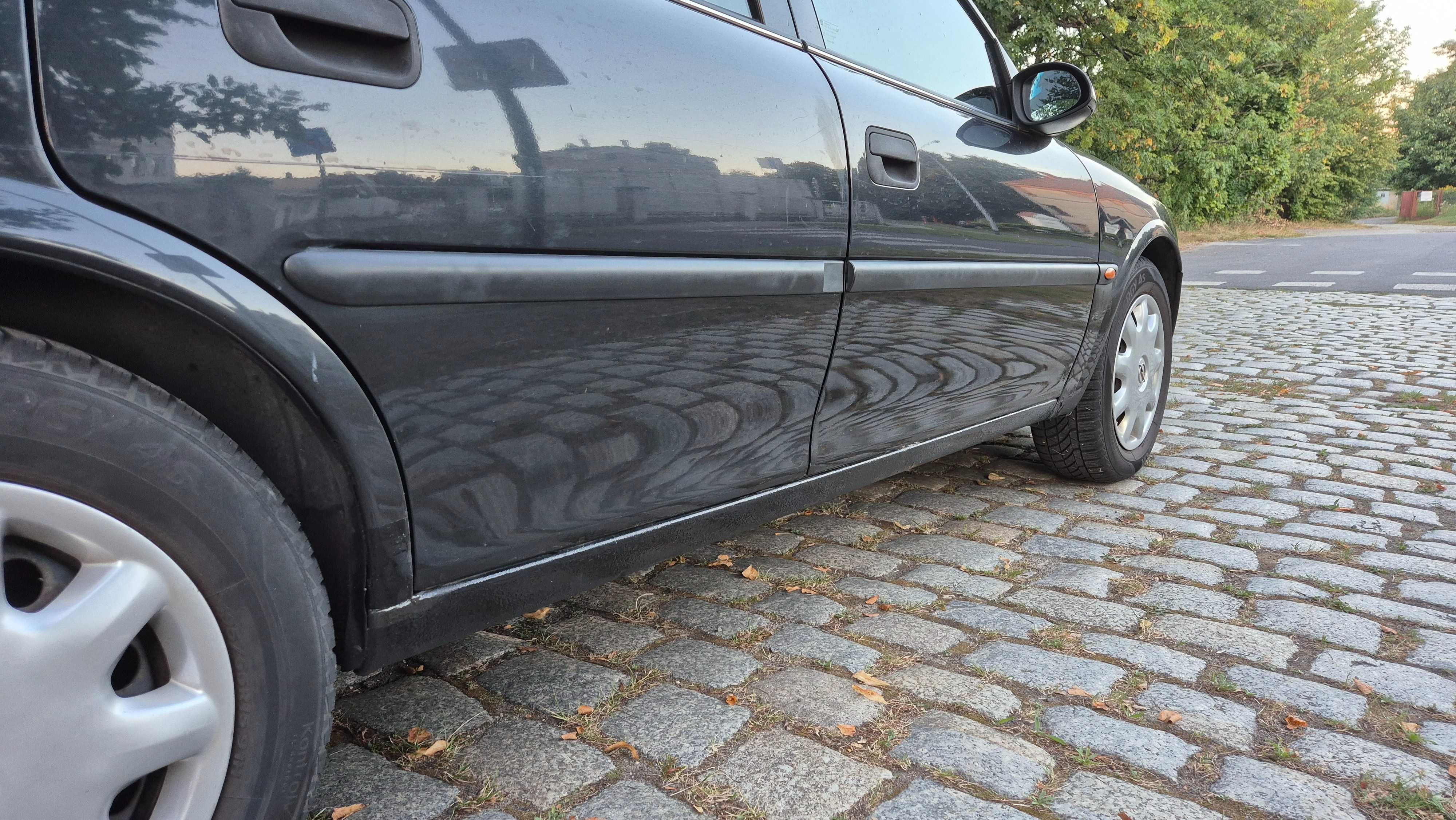 Opel Vectra 1.6 kombi prywatnie