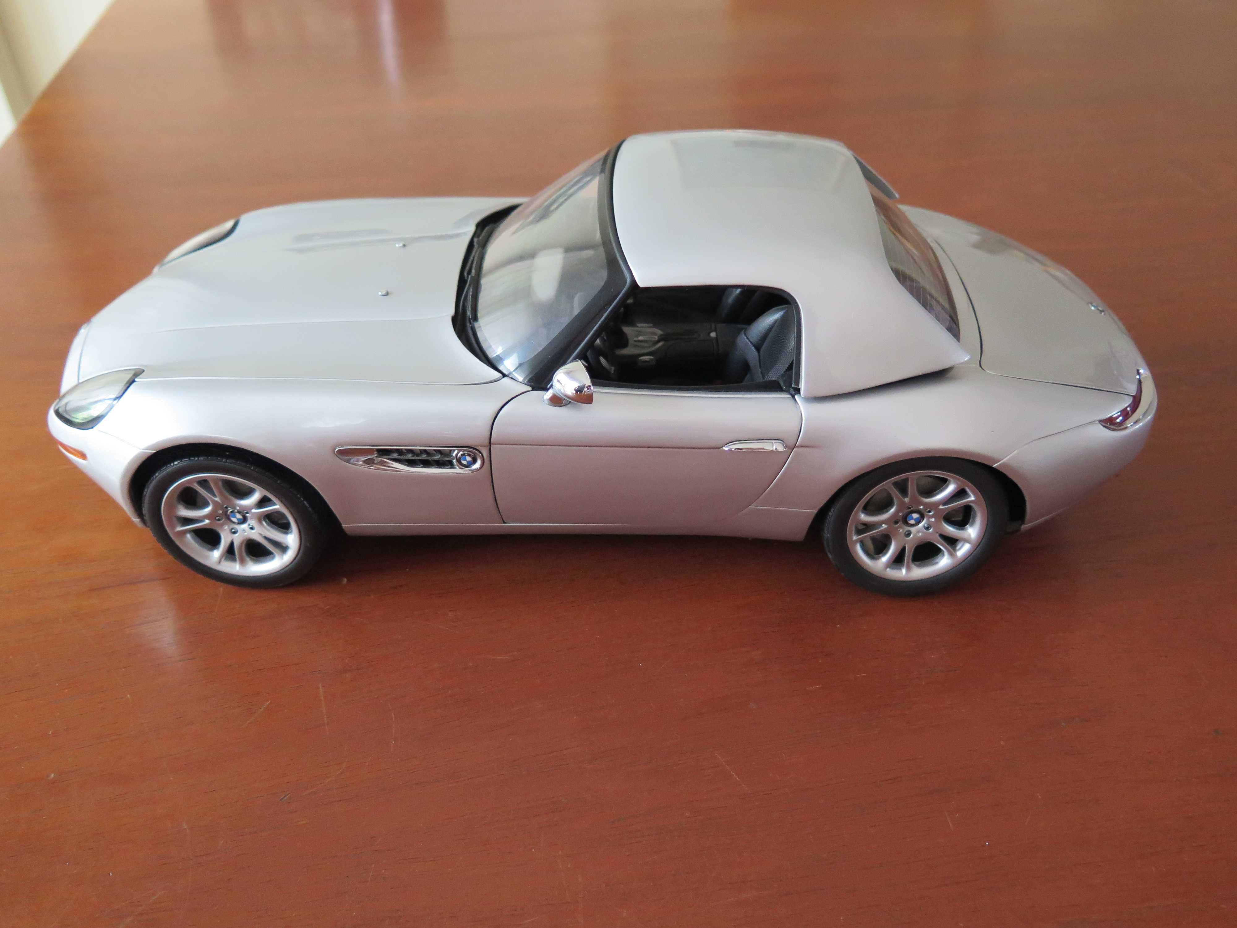 BMW Z8 - J. Bond  OO7, escala 1:12, Kyosho