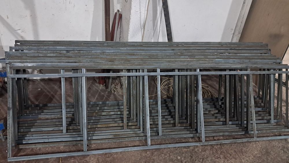 Виробництво та монтаж; Навіси, Ферми, Ворота, Ангари, Перила