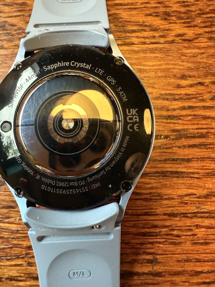 Продам смарт часы Samsung Galaxy Watch5 44 mm LTE