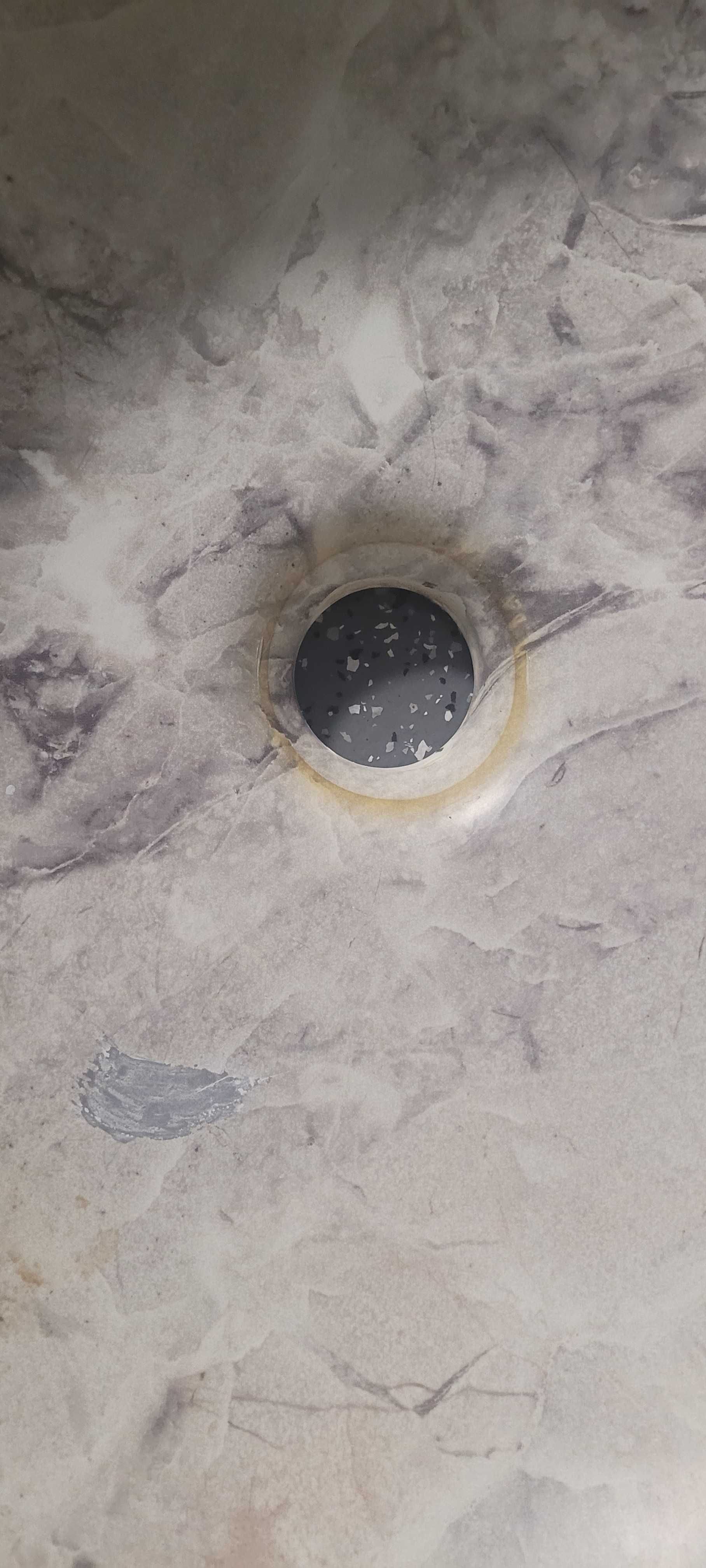 Umywalka ceramiczna owalna