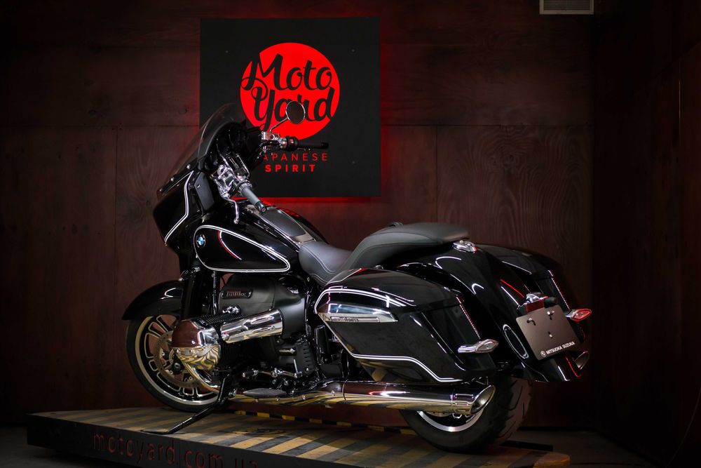 BMW R18 із Японії