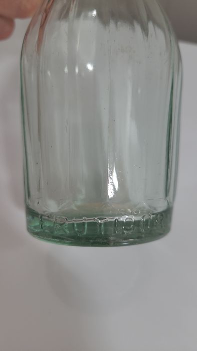 Antiga garrafa gravada em alto relevo (FRUTIDOR - SANTAREM)