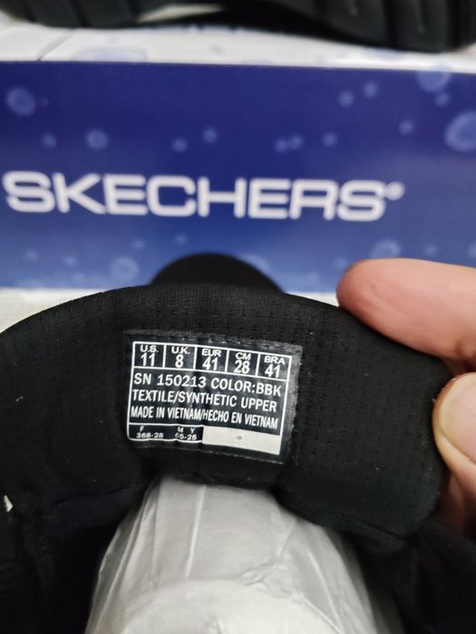 Tênis marca Skechers para mulher
