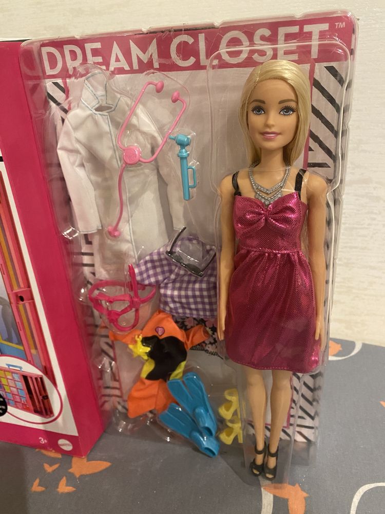 Barbie Wymarzona szafa na ubranka Lalka